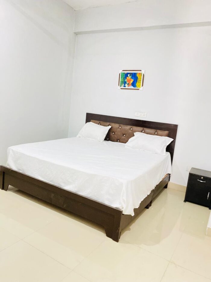 Diamond Stay Space Unisex PG in SG- 36 Sector 63A Noida - Image 9