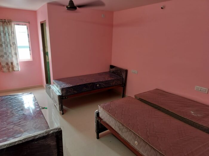 SAI GRAND MENS WOMENS COLIVING HOSTEL PG in Gowlidoddy Hyderabad - Image 4