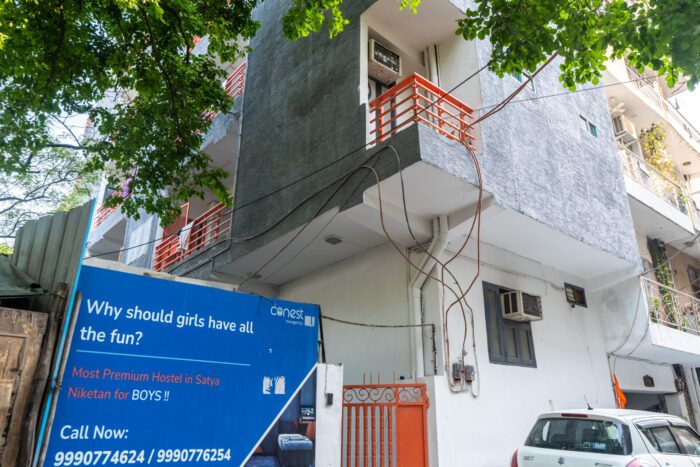 Conest Boys PG in Satya Niketan Delhi - Image 6
