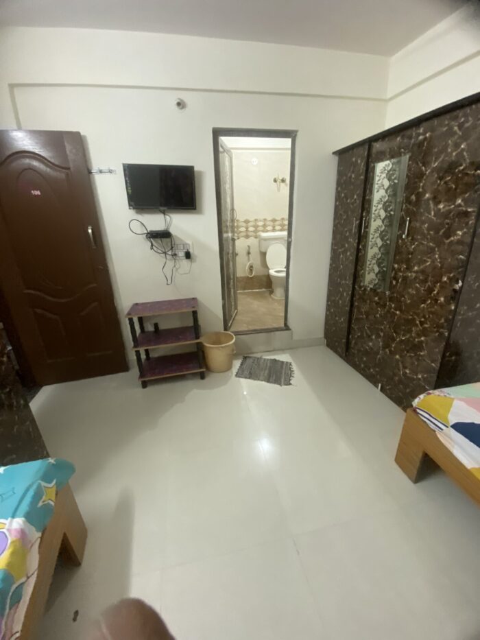 Madhavi homes for ladies PG in Adugodi Bangalore - Image 8
