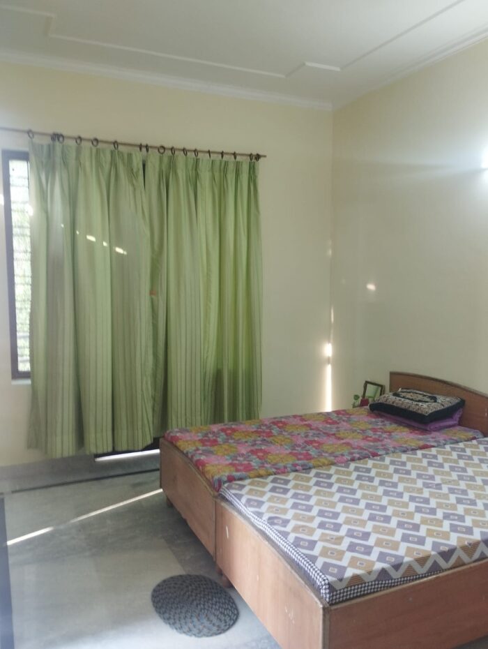 Waterloo Shree sayam boys & girls pg in Sector 23a palam vihar gurugram - Image 1