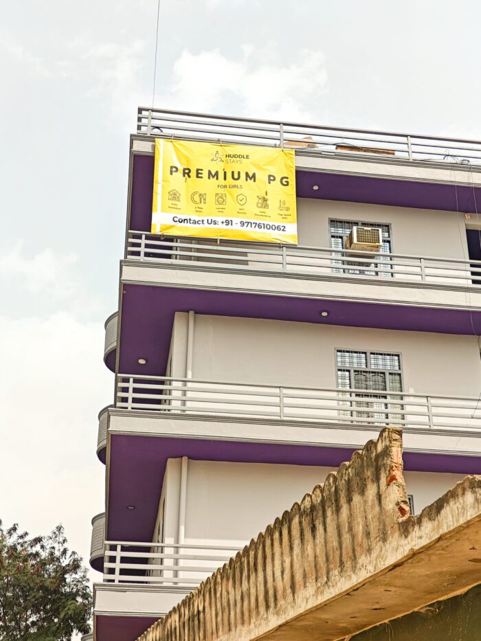 Huddle Stays Girls PG in Sector 52 Gurugram - Image 4