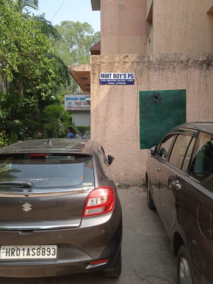 Mint Boy's PG in Sarita Vihar New Delhi - Image 2