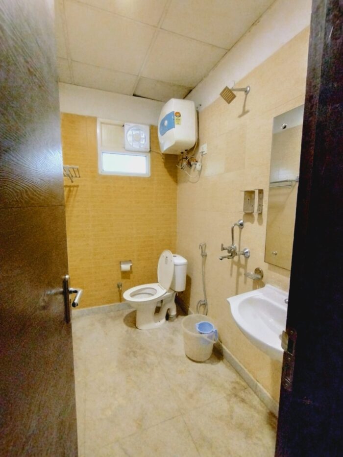 Virat homes Unisex PG in sector 39 Gurgaon - Image 8