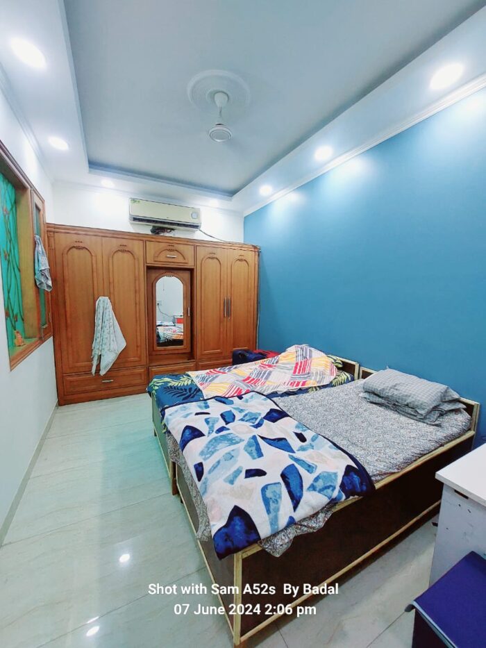 Living point pg hostel in sector 61 noida - Image 3