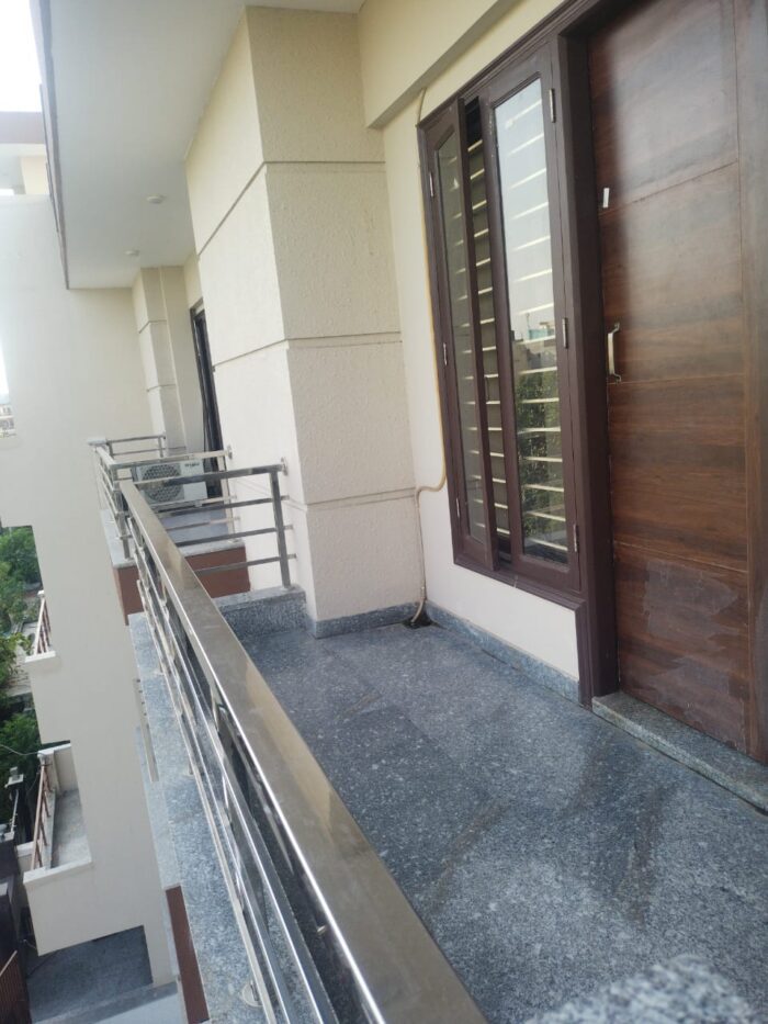 Apna NIWAS GIRLS PG in sector 44 noida - Image 2