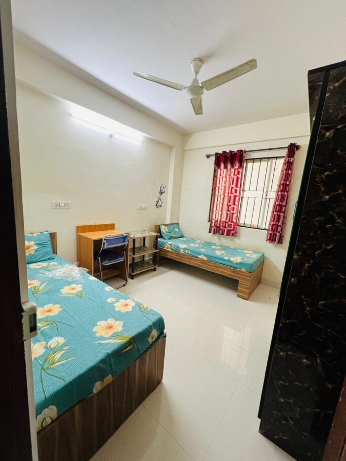 Madhavi homes for ladies PG in Adugodi Bangalore - Image 9