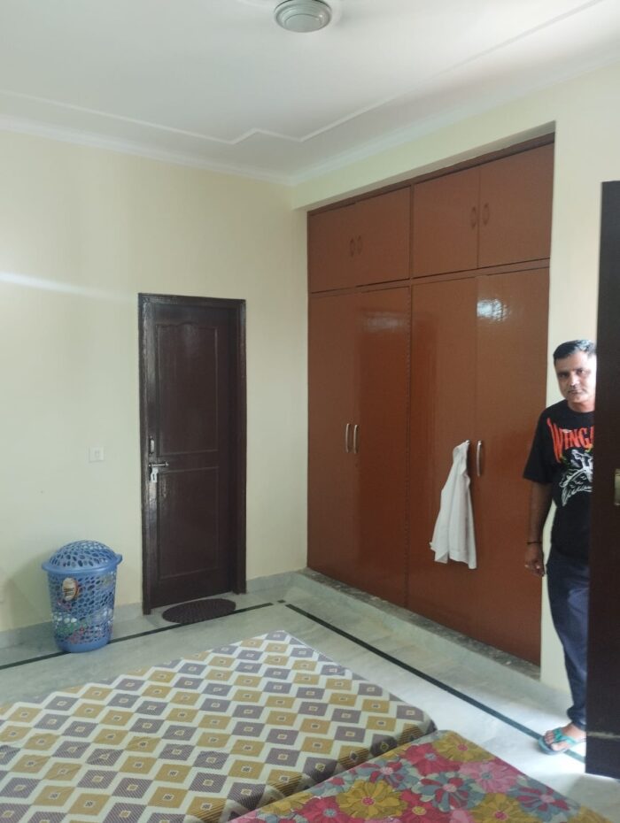 Waterloo Shree sayam boys & girls pg in Sector 23a palam vihar gurugram - Image 4