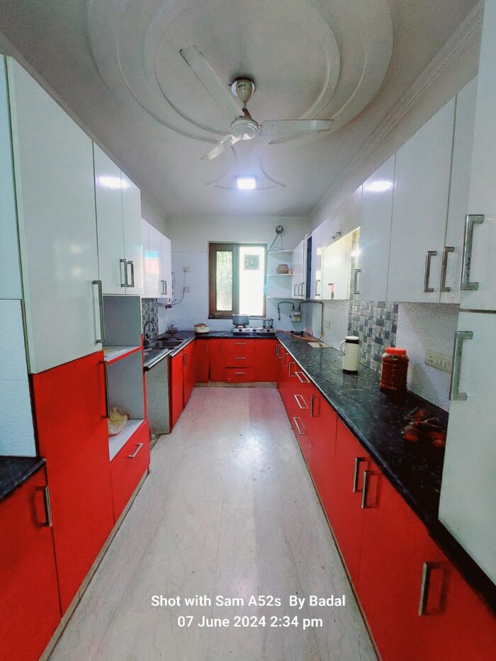Living point pg hostel in sector 61 noida - Image 2