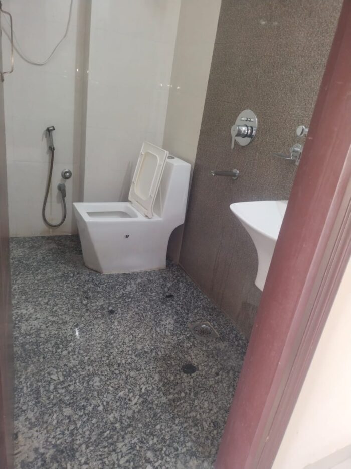 Apna NIWAS GIRLS PG in sector 44 noida - Image 4