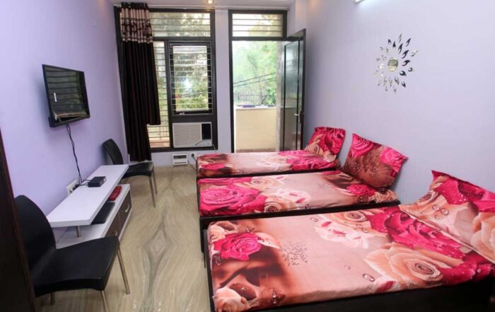 North Campus Girls PG in Vijay nagar New Delhi - Image 4